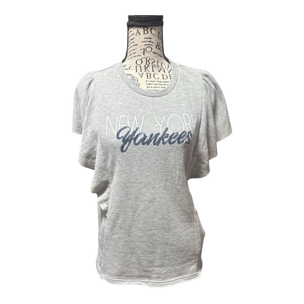New York Yankees Women's Gray pleated short sleeve sweater